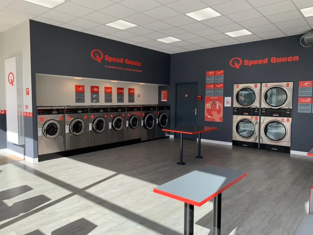 Lave-linge et sèche-linge professionnels Speed Queen, laverie Blagnac Andromède